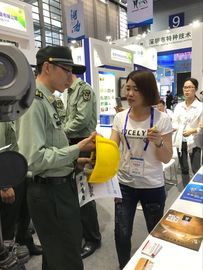 Angebrachte Kamera der Sicherheits-HD Kopf, Sturzhelm 4G Wifi mit errichtetem in camera 289*233*150 Millimeter