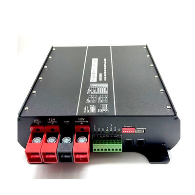 DC-Batterieladegerät, das sicheres Laden für LiFePo4-Batterien mit integriertem BMS bietet und die Exposition gegenüber Hitze und Feuchtigkeit vermeidet.